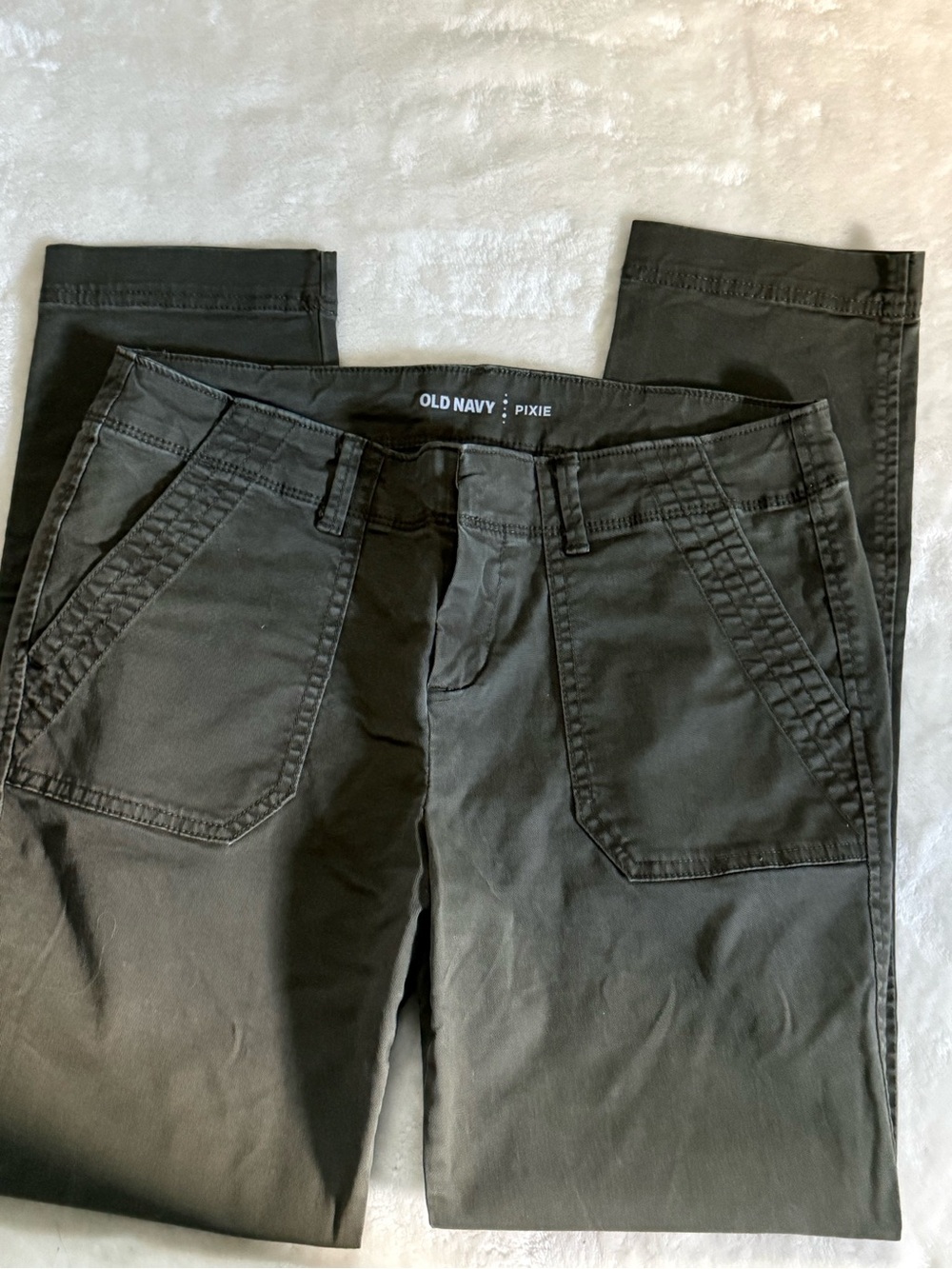 Old Navy Pixie Straight-Leg Pants in Olive Green